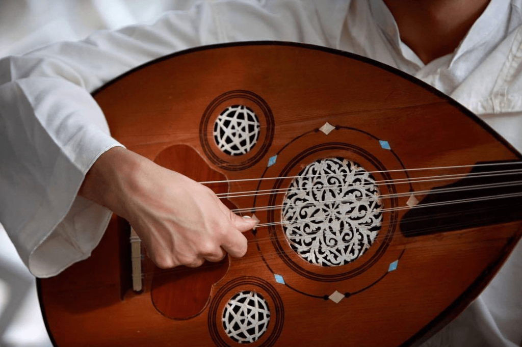 morocco-Fez-gda-global-dmc-alliance-meetings-incentives-conferences-corporate-event-planners-ANDALUSIAN_OUD_MUSIC_2-min